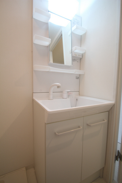 洗面設備　※反転タイプのお写真です