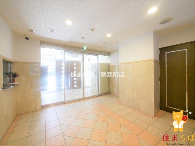 エントランス　「暮らしの設計図は、ここから始まります。」