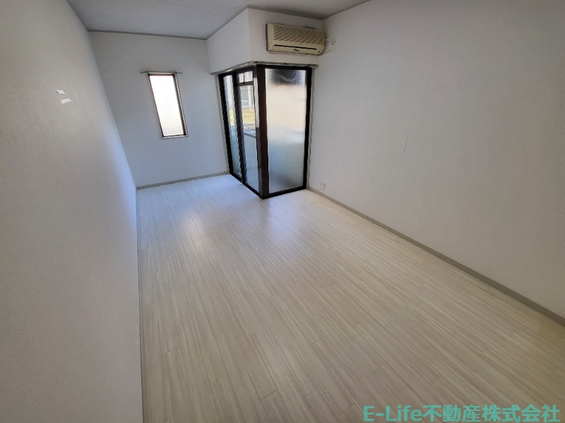 居室・リビング　※別部屋写真、現状優先