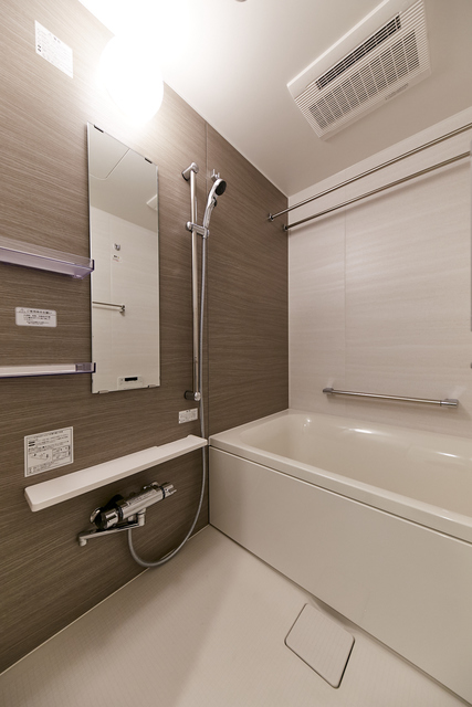 バス・シャワールーム　※写真は同タイプ住戸です。