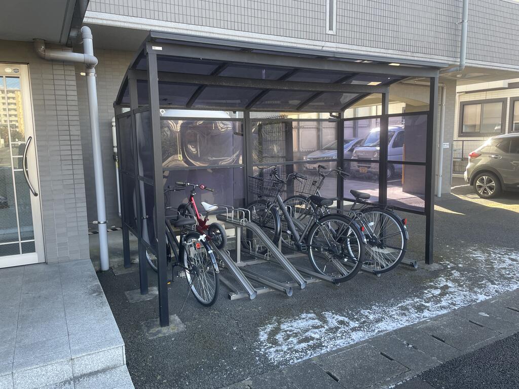その他共有部分　屋根付き駐輪場