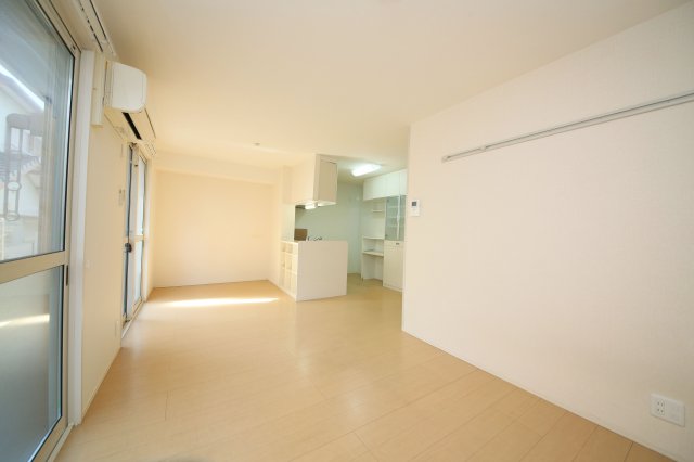 居室・リビング　別部屋反転間取りのお写真となります。