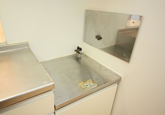 バス・シャワールーム　別部屋反転間取りのお写真となります。