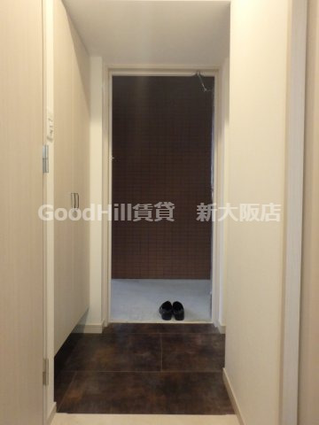 玄関　スプランディッド新大阪キャトル