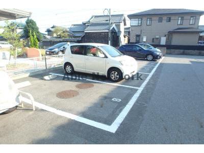 駐車場　駐車場