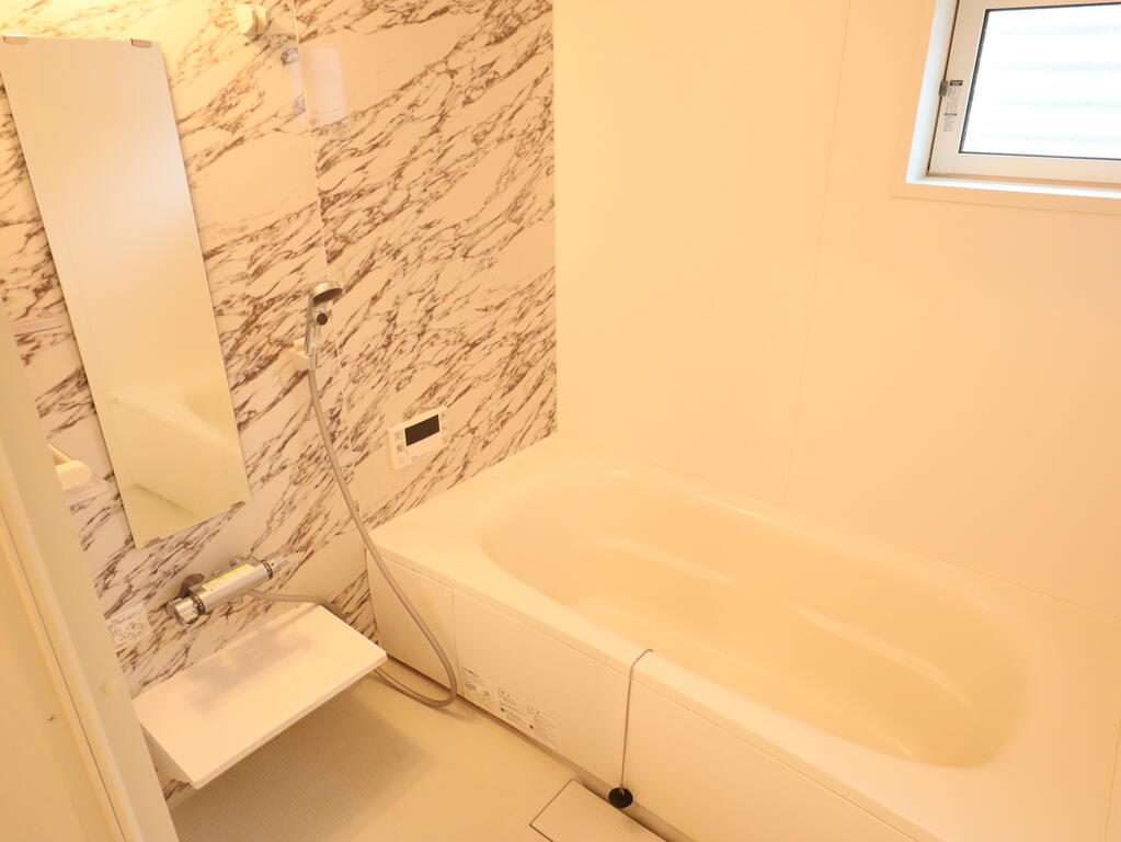 バス・シャワールーム　浴室