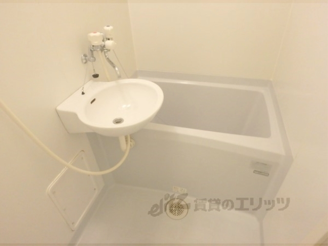 バス・シャワールーム　バス