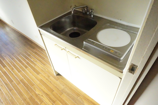キッチン　火を使わず安心でお掃除も簡単なＩＨコンロ１口付です♪