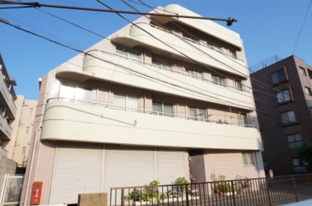 建物外観　中央線三鷹駅から徒歩７分の立地です☆