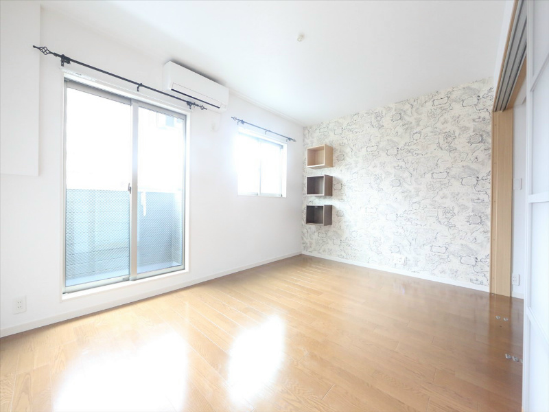 バルコニー　ＬＤＫ10.1帖　エアコン完備　システムキッチン　バルコニー