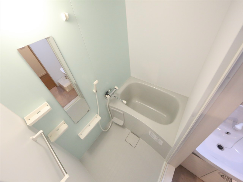 バス・シャワールーム　浴室暖房乾燥機付　24時間換気機能付バスルーム