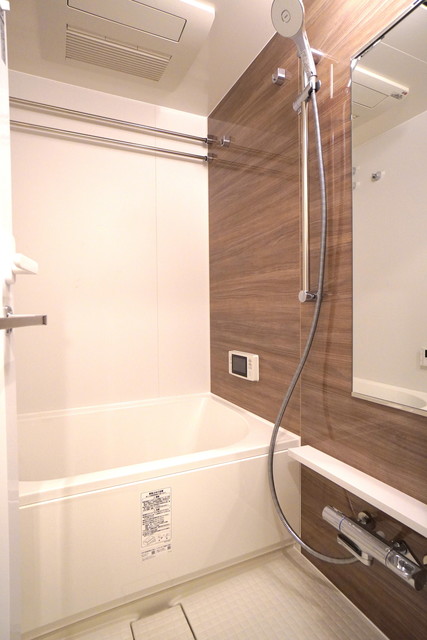 バス・シャワールーム　※写真は同タイプ住戸です。