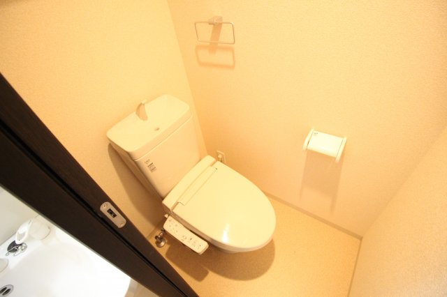 トイレ　ウォシュレット付きトイレ