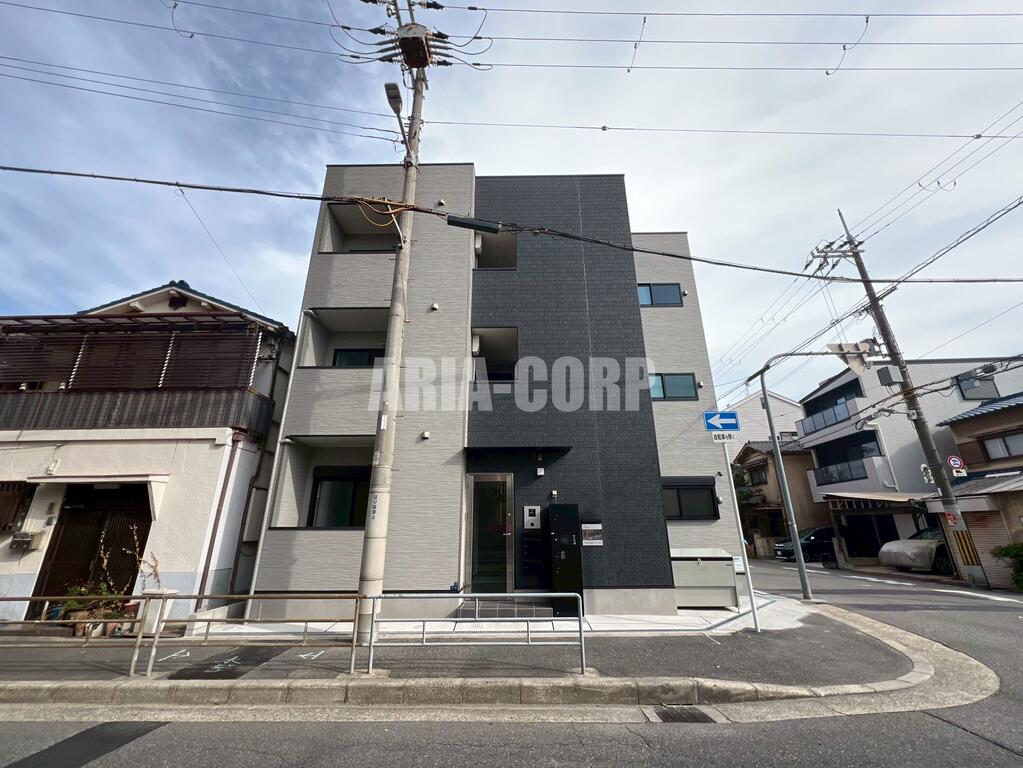 建物外観　2025年完成、大手ハウスメーカー施工のデザイナーズアパート