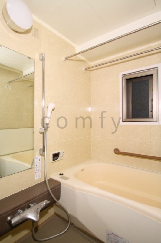 バス・シャワールーム　バスルーム