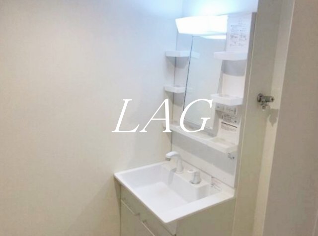 洗面設備　独立洗面台です。