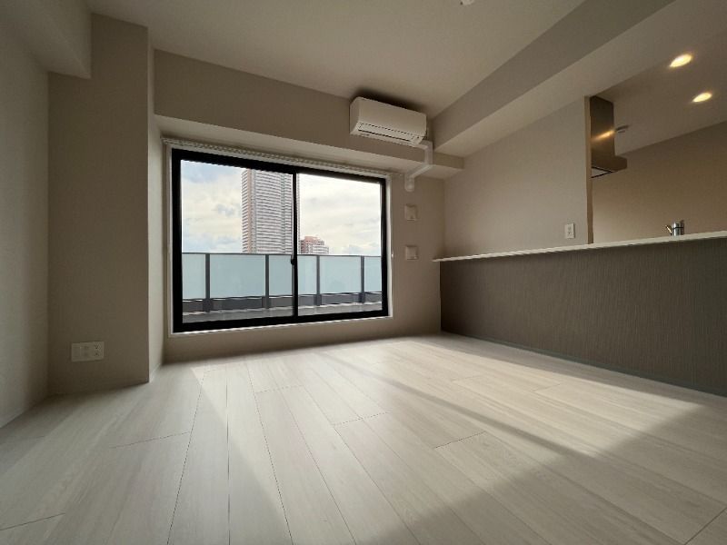 居室・リビング　☆明るい洋室☆