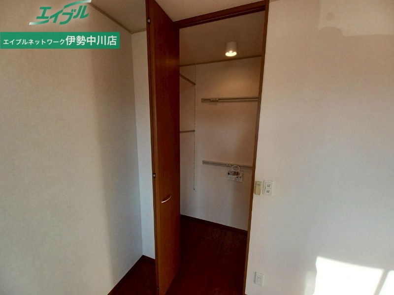 収納　同物件別室反転タイプ画像