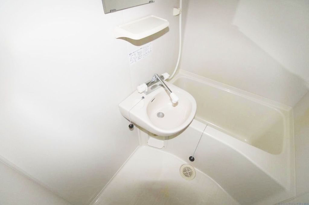 バス・シャワールーム　バス