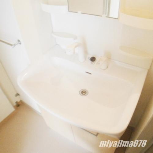 洗面設備　独立洗面化粧台付き