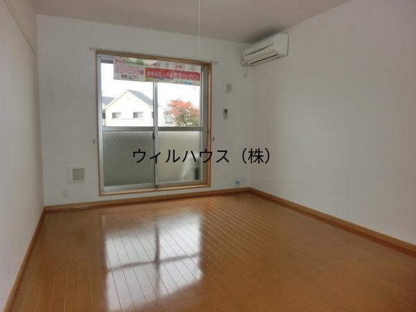 居室・リビング　開放的なお部屋！