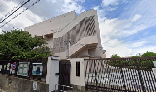 小学校　生野未来学園（小学校）まで715m