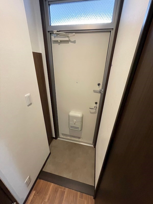 玄関　※参考写真