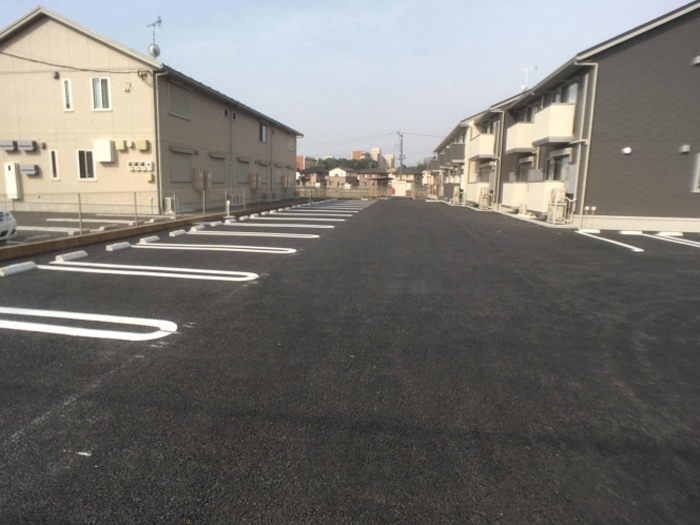 駐車場　1台付き♪