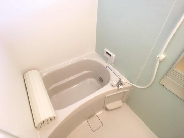 バス・シャワールーム　浴室換気乾燥機付きの浴室♪