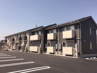 建物外観　ペット相談可（小型犬・１匹まで：利用規約あり）