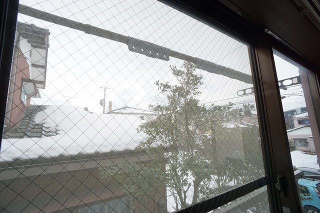 バルコニー　※同マンション別部屋の参考写真です。