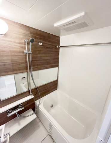 バス・シャワールーム　風呂