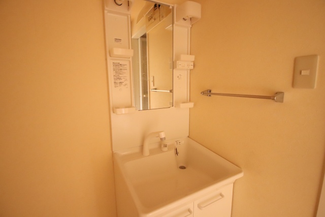 洗面設備　※別室の参考写真の為、現況優先です。