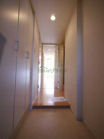 玄関　部屋参考写真です。