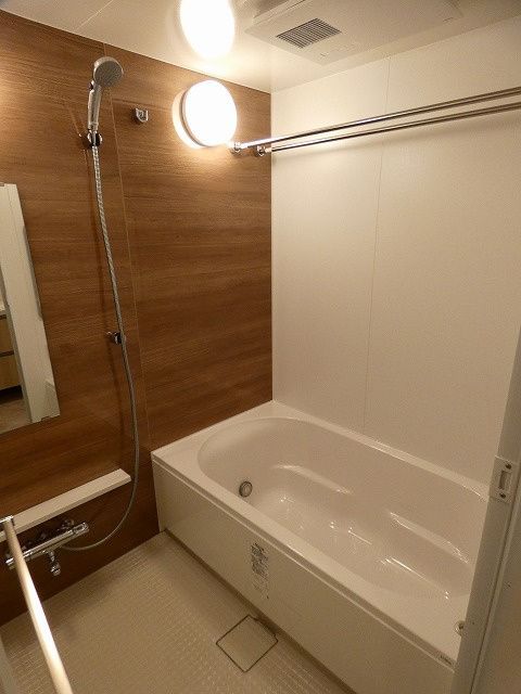 バス・シャワールーム　写真は同タイプ住居です。