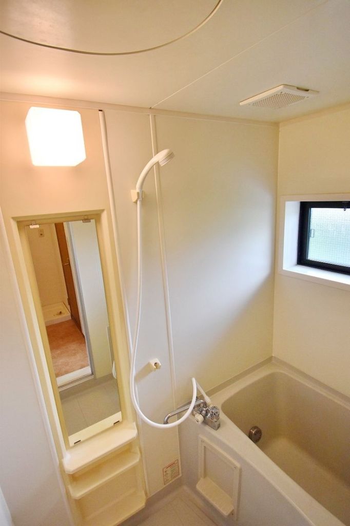 バス・シャワールーム　洗面