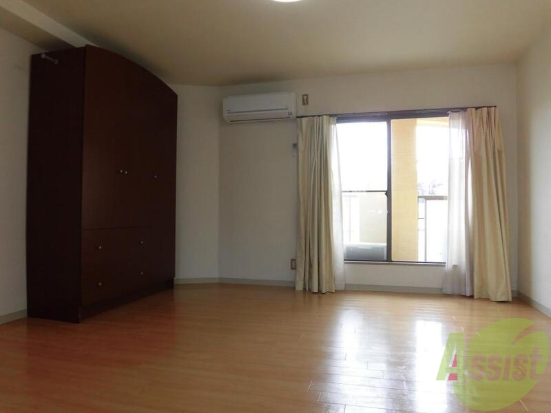 居室・リビング　陽当りの良い綺麗な洋室です