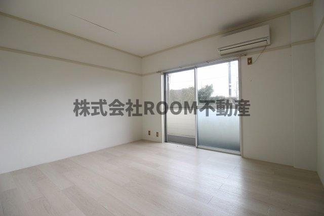 居室・リビング　ゆったり過ごせる居間です