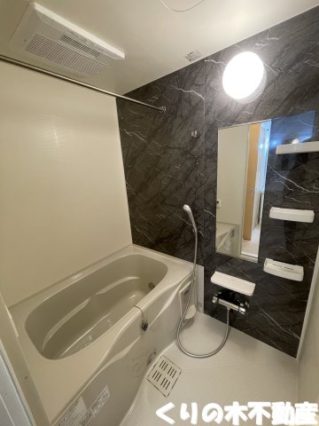 バス・シャワールーム　反転タイプのお部屋です（現況を優先します）