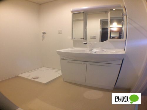 洗面設備　同メーカーイメージ図