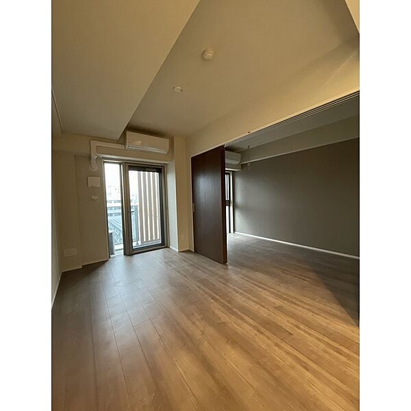 居室・リビング　写真は同タイプ住居です