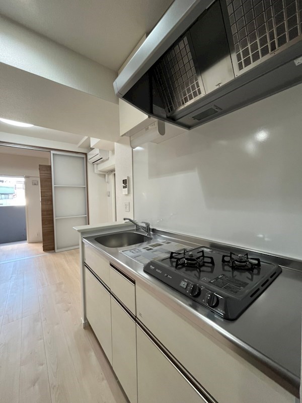 キッチン　※別号室の参考写真になります。