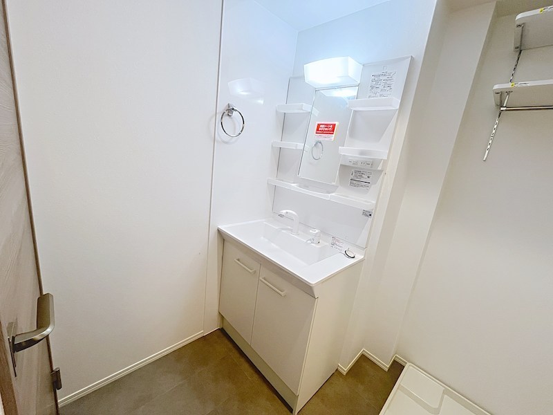 洗面設備　※別部屋の写真です