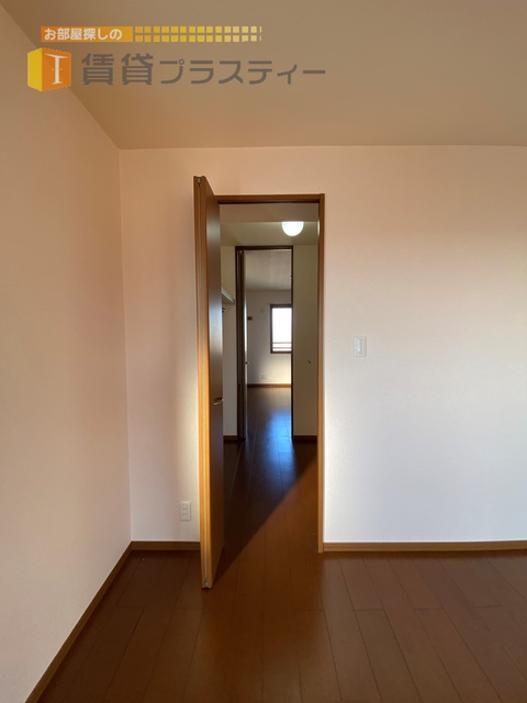 収納　ウォークインのあれではありません、【スルー】です