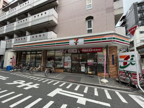 コンビニ　セブンイレブン（コンビニ）まで100m