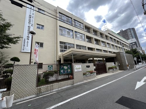 小学校　高津小学校（小学校）まで230m