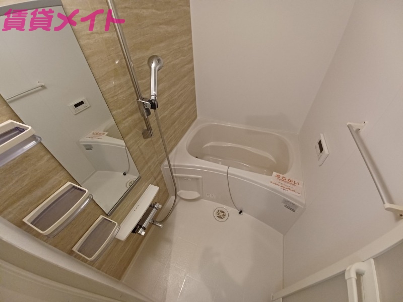 バス・シャワールーム　別部屋参考写真です