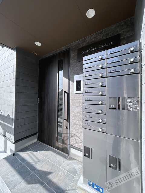 エントランス　便利な宅配ボックス完備♪♪