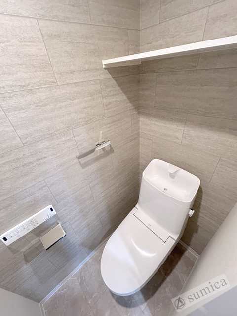 トイレ　温水洗浄便座完備♪