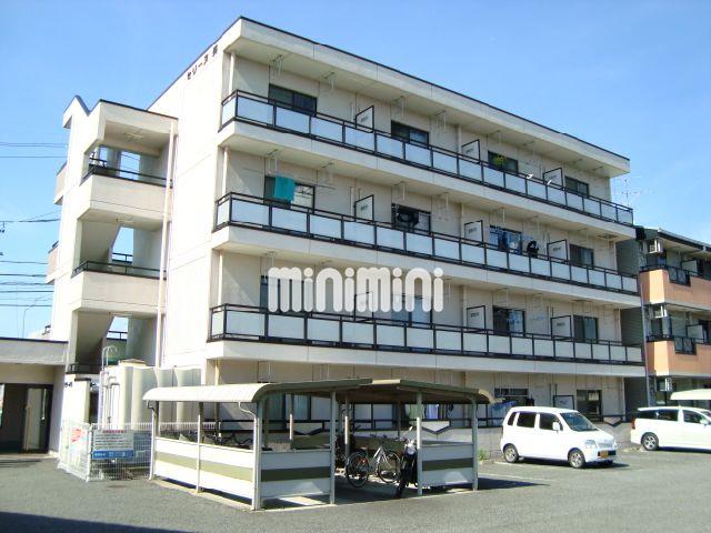 建物外観　白色の外壁が印象的な外観。